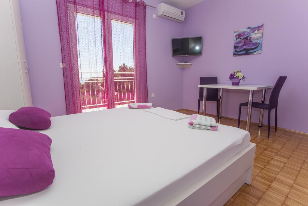 Villa Neda Макарска Экстерьер фото